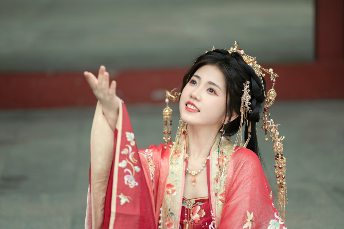 穿普拉达的女王